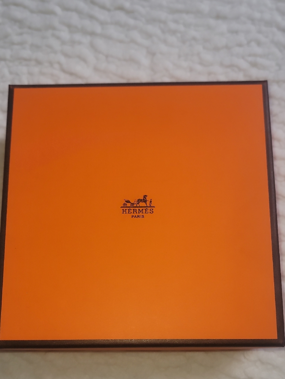 Hermès Orange Signature Box 8"x 8"